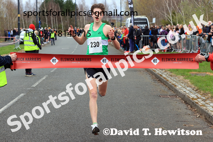 Boys and Girls Under-16s, 2026 Elswick Harriers Good Friday Road Relays and Young Athletes, Newburn,  Newcastle upon Tyne. Photo: David T. Hewitson/Sports for All Pics